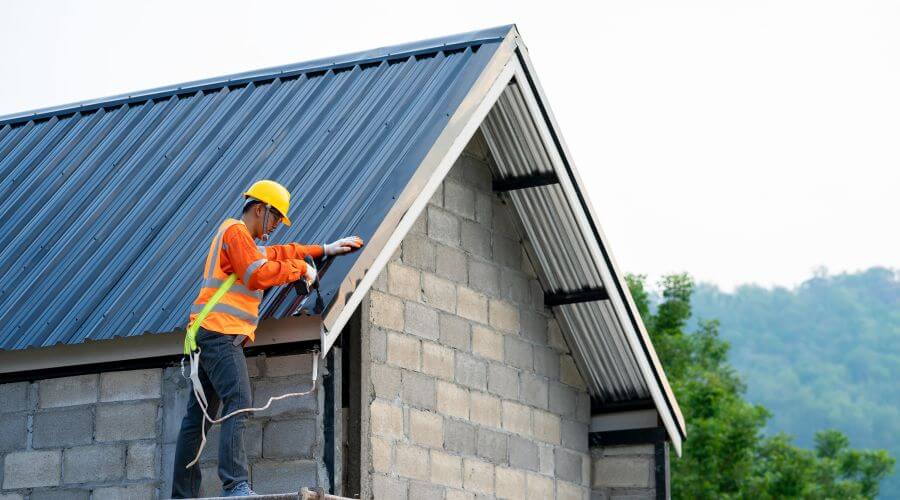 Expert top industrial roofings services in Rayland, OH